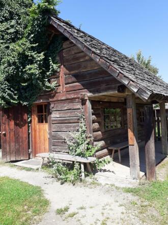 Hütte