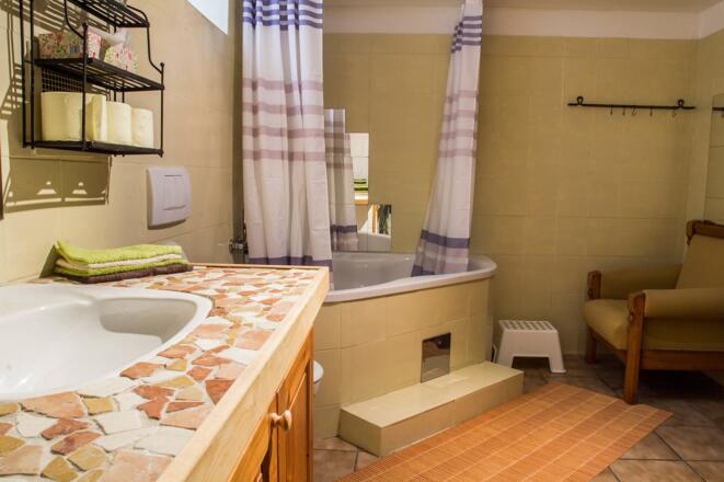 Badezimmer Wohnung Untergeschoß