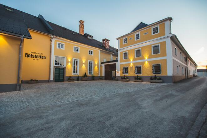 Brauerei Hofstetten Front Abend