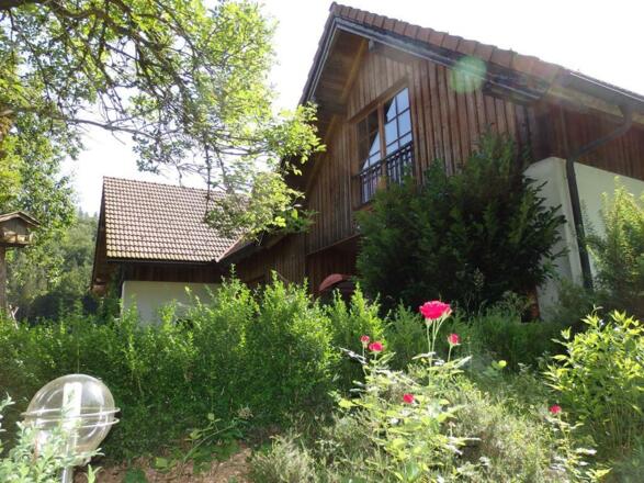 Sportlerhof mit schönen Garten