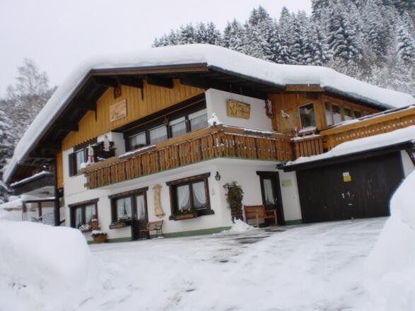 Hausansicht Winter