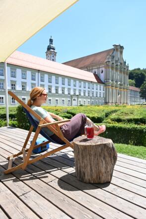 Rast im Biergarten im Klosterareal Fürstenfeld