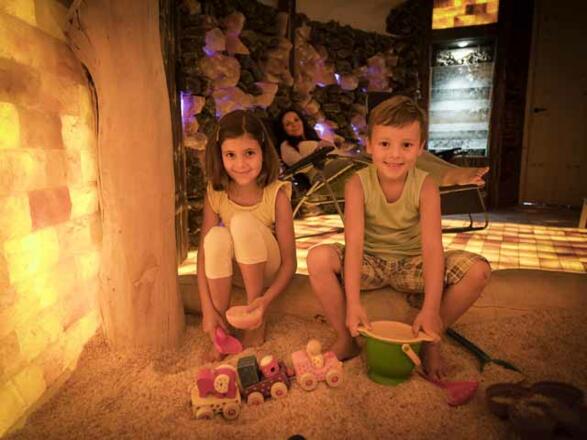 KristallSalzWelt mit Kinderoase in Straß im Attergau