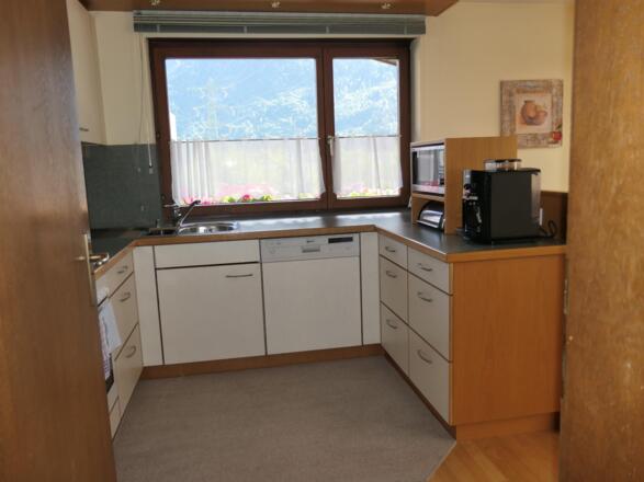 Küche Fenster + Rechts