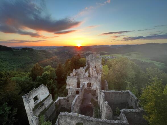 Burgruine Prandegg Sonnenaufgang