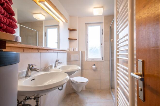DU/WC BBH 1