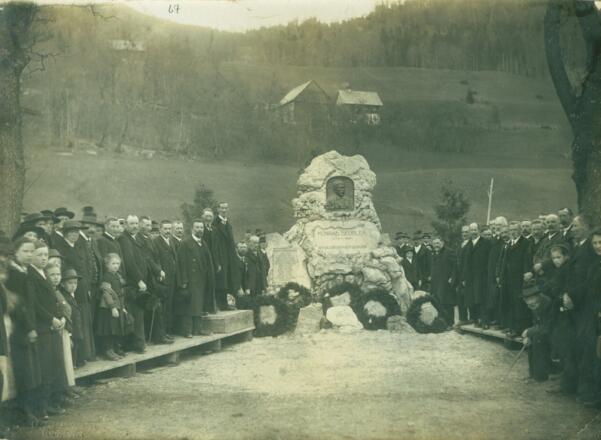 Konrad Deubler Denkmal früher