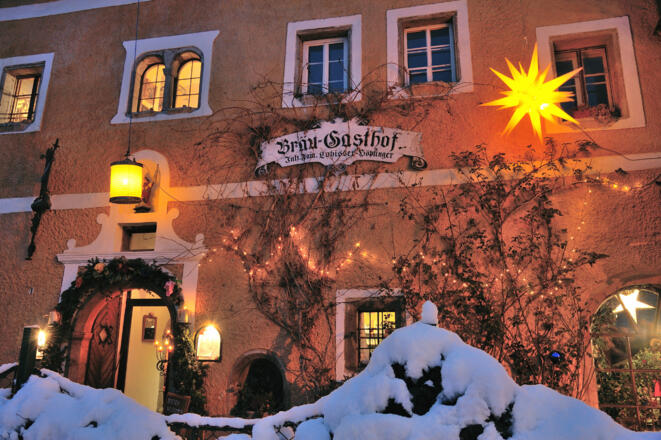 Bräugasthof im Winter