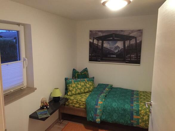 Schlafzimmer 2