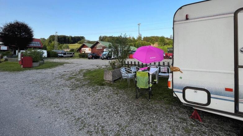 ZimmerRosslwirtA1Motel