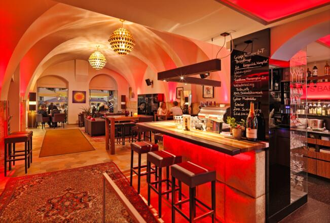 Maders Bar