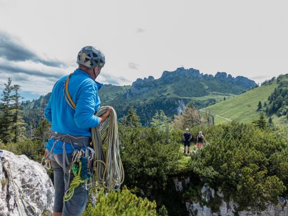 Am Gipfel des Zwölferturm kann man sich mit den Wanderern auf der anderen Seite der Schlucht unterhalten.