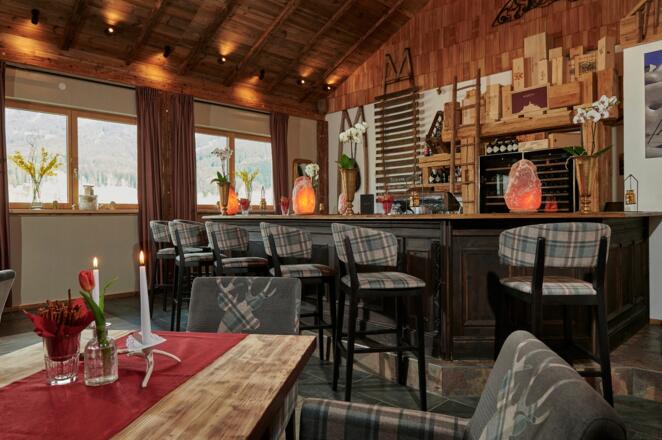 Unsere Ranch - die Bar im Herzen des Hotels