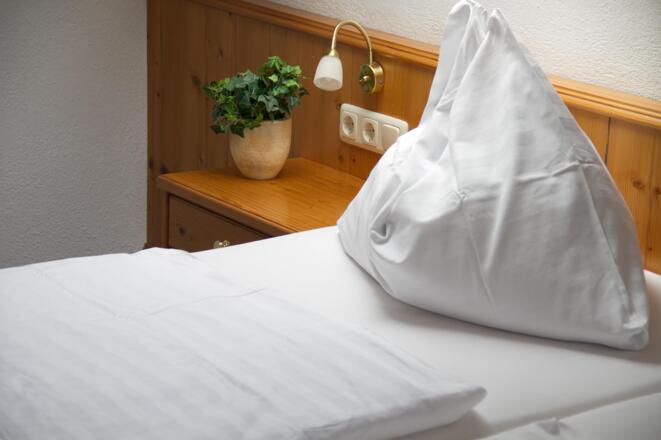 Zimmer de luxe - Pension Knoll **** Schörfling am  Attersee