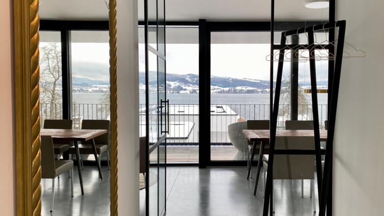 Orange lounge in Weyregg am Attersee