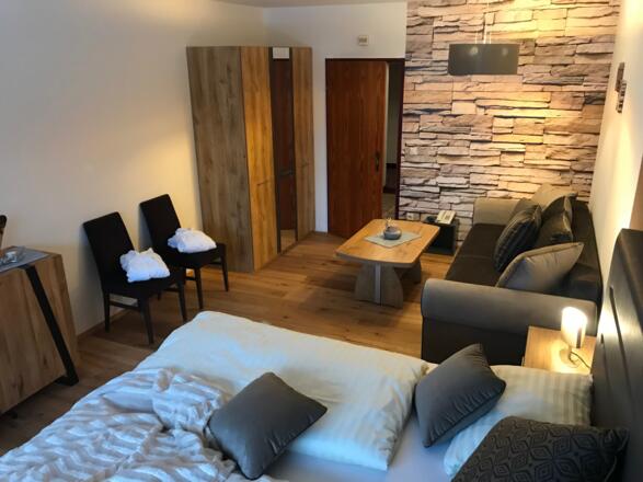 Wohnschlafzimmer Hallstatt Dachstein Inn