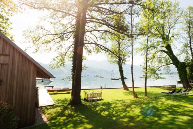 Hotelbadestrand mit Kabinenhaus