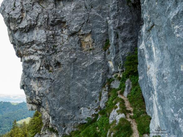 Der Einstieg zur Schlaginweit-Gedächtnis-Führe befindet sich in einer Nische/Verschneidung.