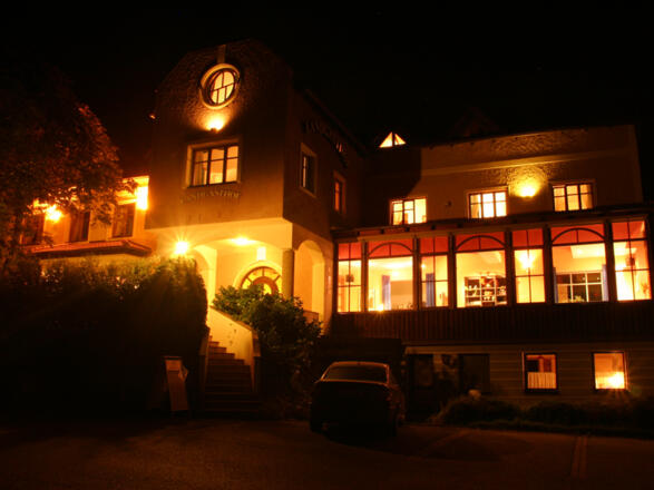 Castello - Nachtansicht