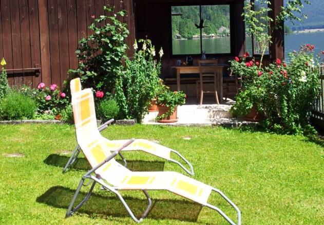 Liegemöglichkeiten im Garten