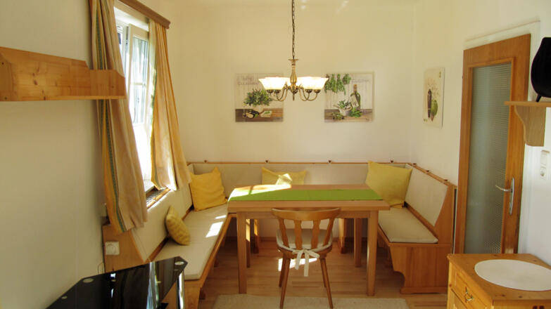 Essbereich Wohnung am See Steinbach am Attersee