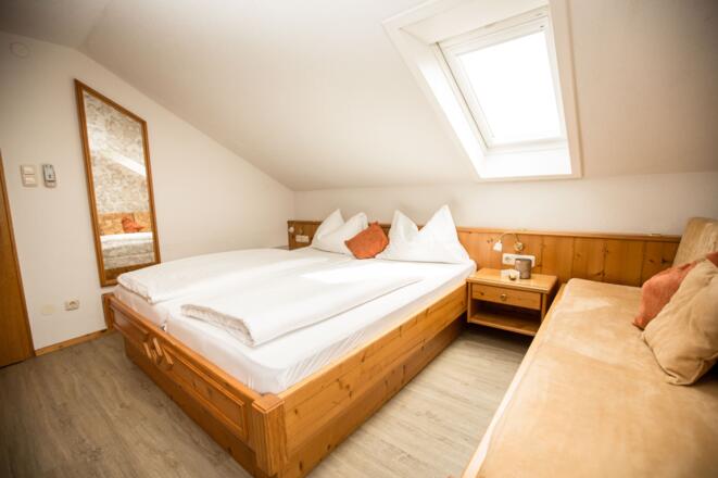 Zimmer de luxe - Pension Knoll **** Schörfling am  Attersee