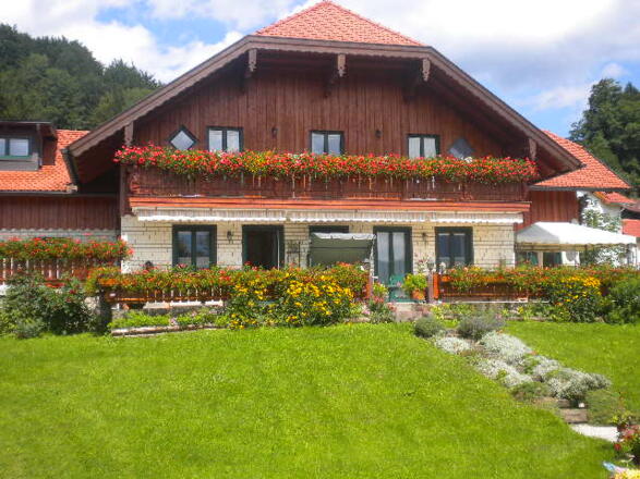 Ferienwohnungen Familie Erhard