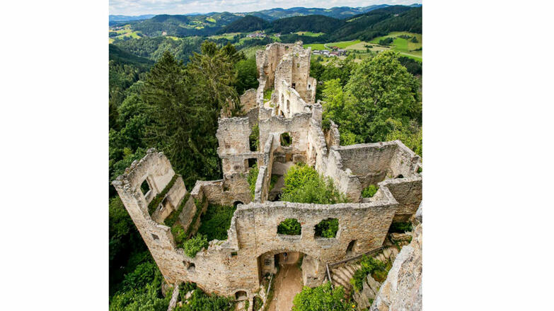 Blick vom Turm der Burgruine Prandegg