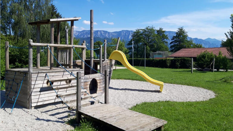 Spielplatz Nußdorf - Kletteranlage