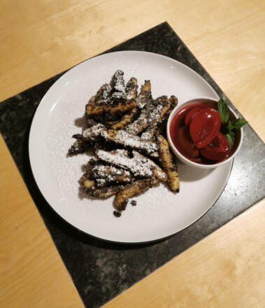 Mohnnudeln mit Zwetschkenröster