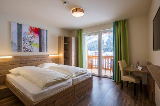 COOEE alpin Hotel Dachstein Doppelzimmer mit Balkon