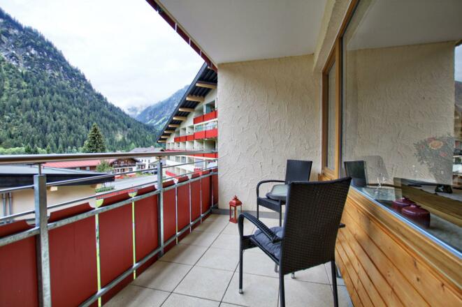 Balkon mit Bergblick