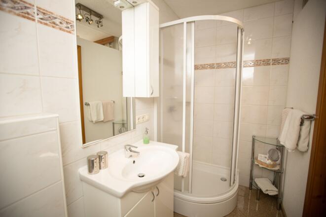 Zimmer de luxe - Pension Knoll **** Schörfling am  Attersee