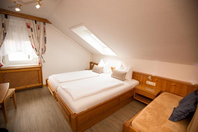 Zimmer de luxe - Pension Knoll **** Schörfling am  Attersee