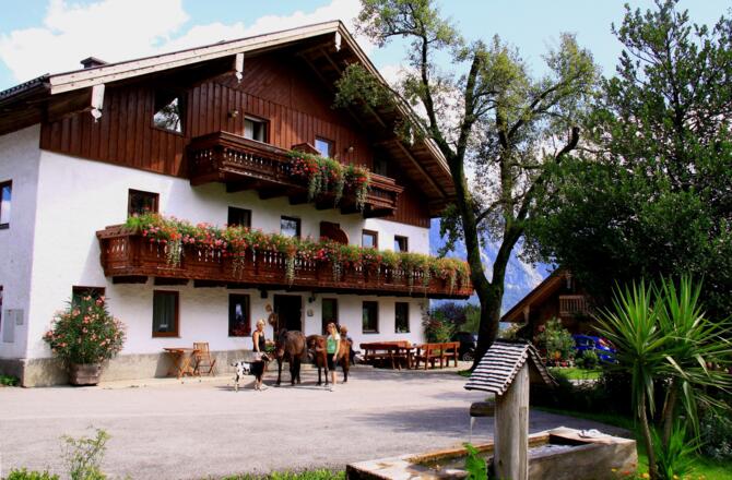 2022_Vorderansicht_Ferienhof_GrubingerHof