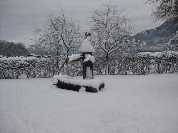Brunnen vorm Haus