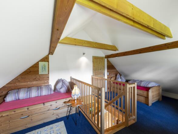 Bed Room with 2 Single Bed