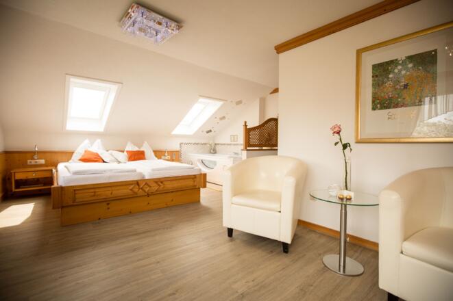 Junior Suite - Pension Knoll **** Schörfling am Attersee