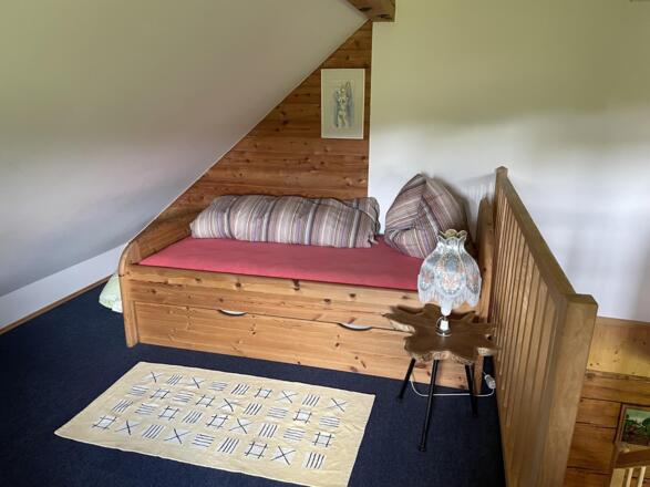 Separates Schlafzimmer mit 2 Einzelbetten