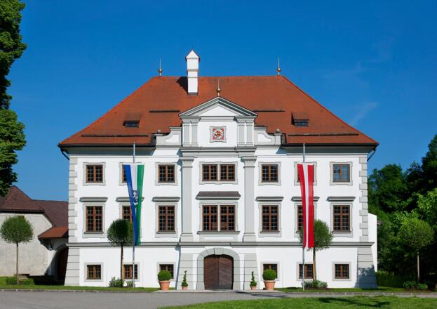 Vorderansicht Schloss Stauff