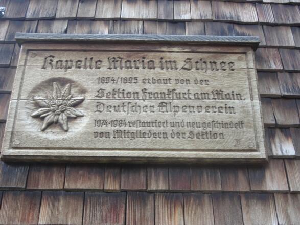 Informationstafel an der Kapelle
