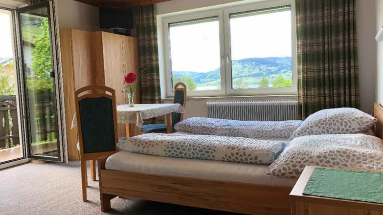 Zimmer Nr. 4 NEUtour