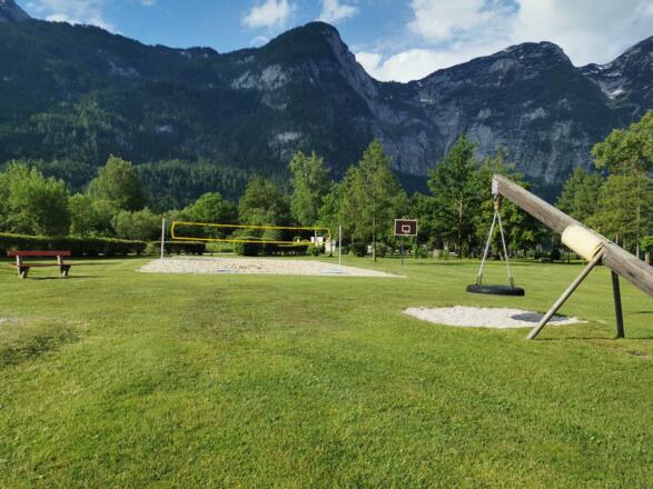 Volleyballplatz im Strandbad von Obertraun
