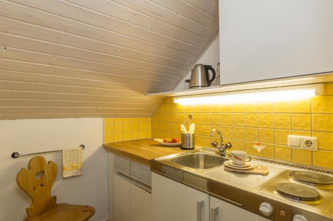 3 Mäderlhaus Wohnung Abendsonne Küche