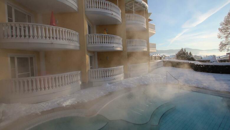 almesberger-winterurlaub-pool