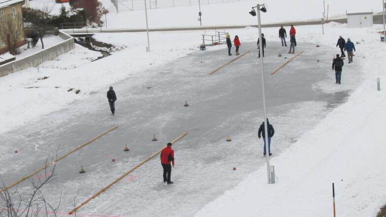 Winter_Aktivit%c3%a4t_Stockschie%c3%9fen_Pierbach (2)