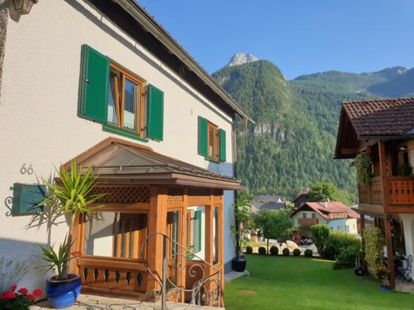 Eingang zur Ferienwohnung Haus 66 in Obertraun