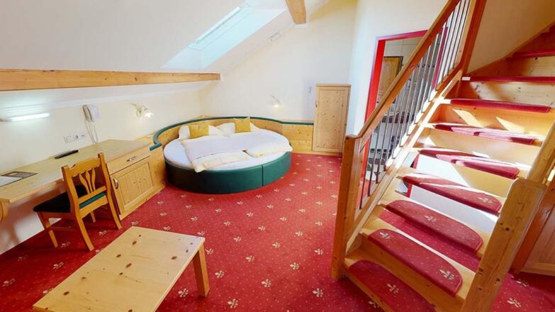 Voralpenhotel Schmoller Berg im Attergau