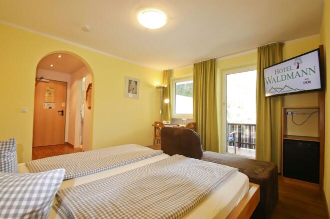 Doppelzimmer mit Balkon_3