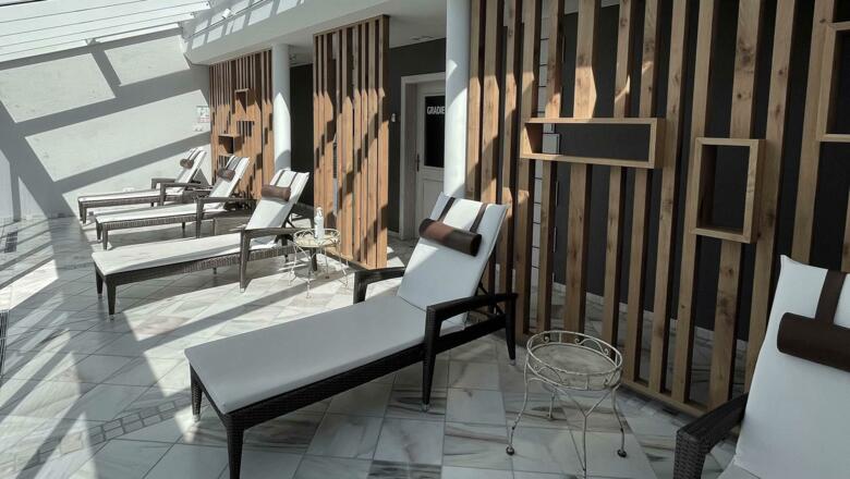 almesberger-wellness-ruheraum-wintergarten